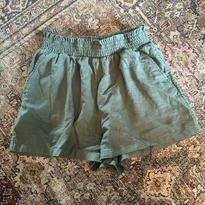 Universal Thread high waisted shorts with pockets
